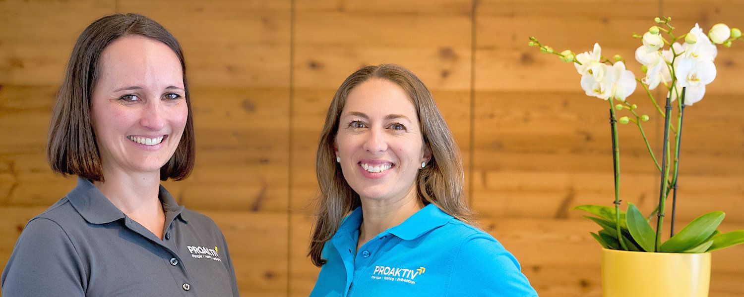 Corinna Hirtler und Sabine Kaindl sind Gründerinnen der Privatpraxis PROAKTIV Physiotherapie in Kirchzarten im Dreisamtal